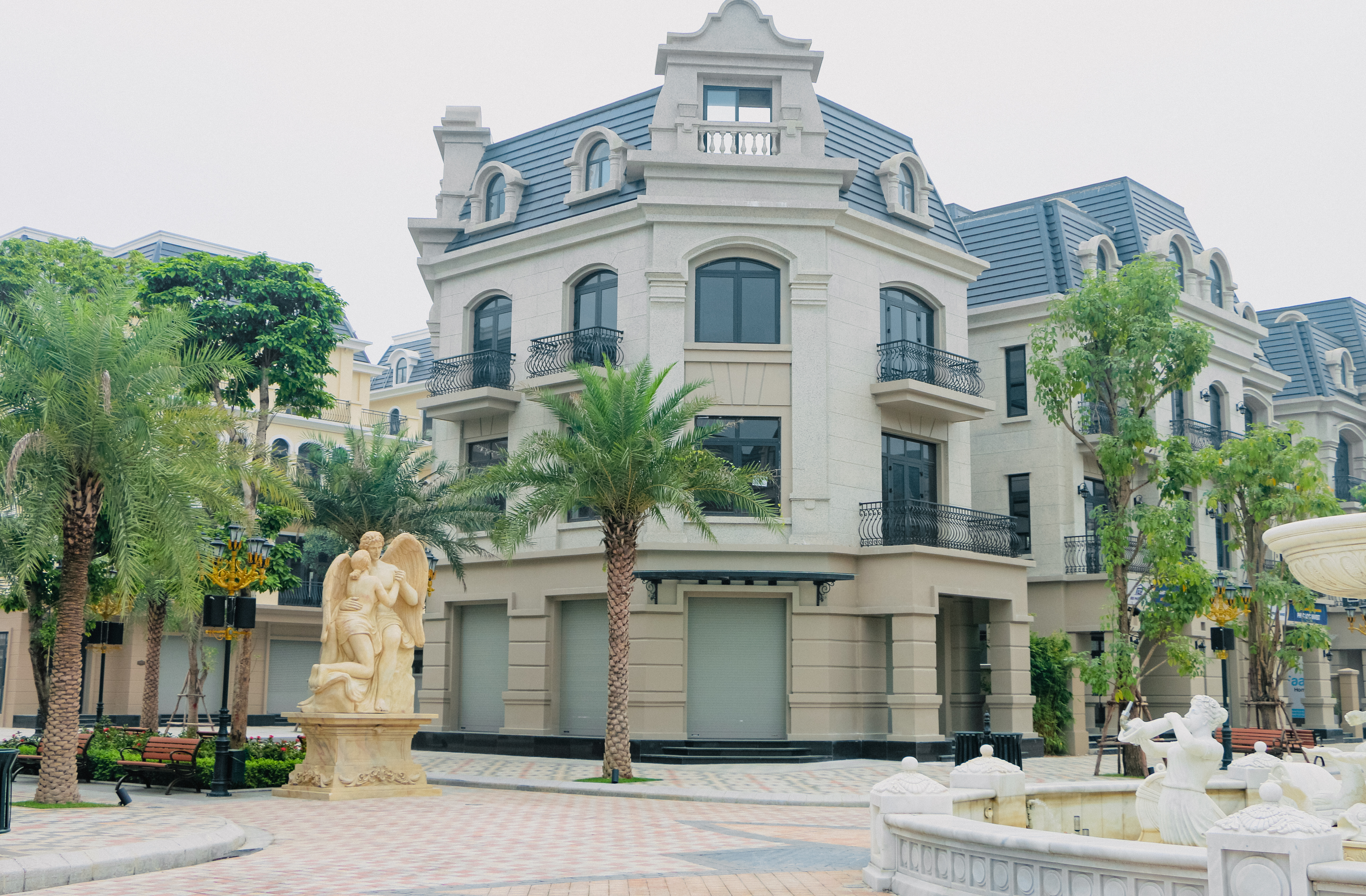Bán căn góc biệt thự Đơn Lập đường Kinh Đô 1 &3, đối diện Quảng trường Kinh Đô Ánh Sáng Vinhomes Ocean Park 2